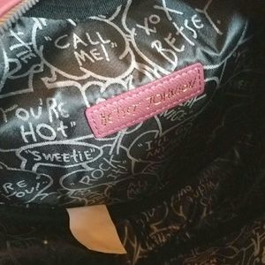 Betsey Johnson Bags - Betsey Johnson Heart Crossbody Bag Betsey Johnson Bags - Betsey Johnson Heart Crossbody Bag